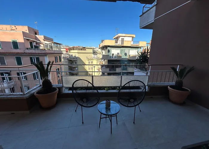 Momenti Di Felicità A Appartamento *